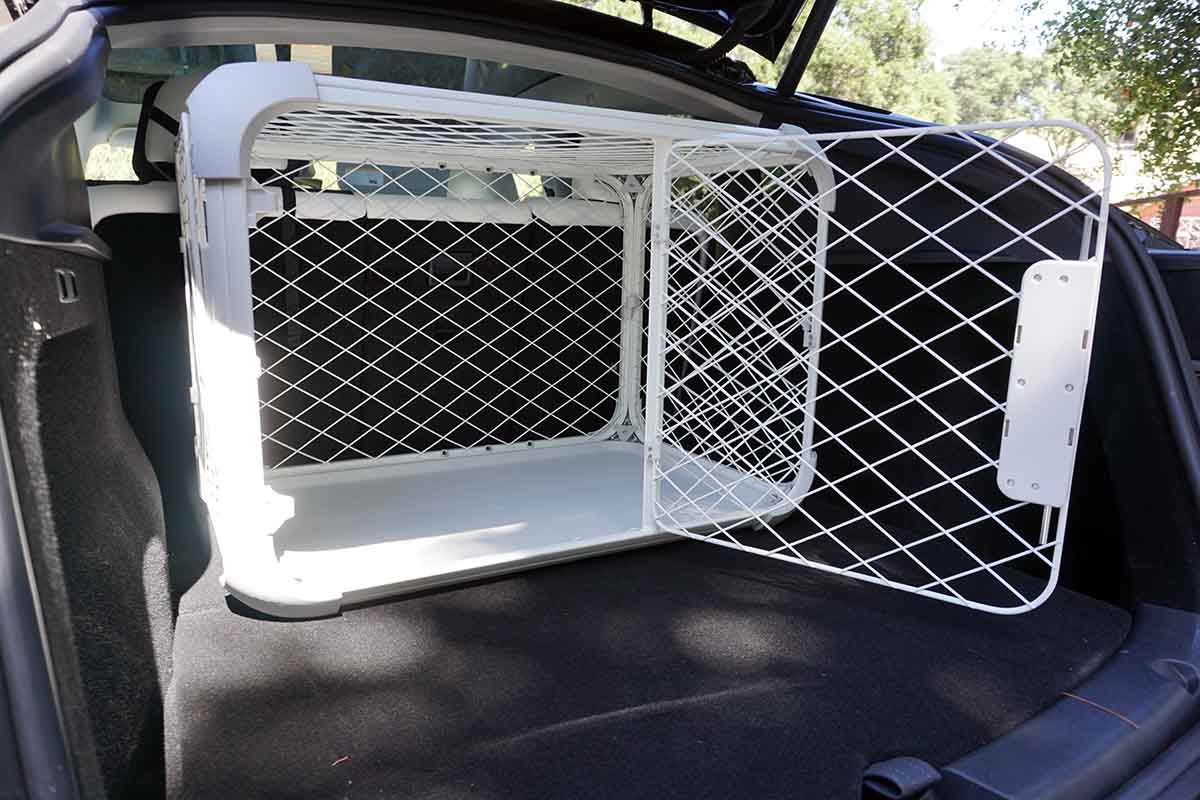 Best Dog Crates For Tesla Model Y Tested & Reviewed