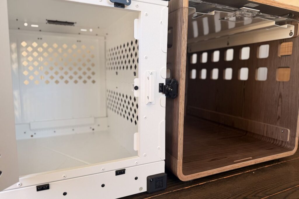 Fable vs Impact Dog Crate Close Up